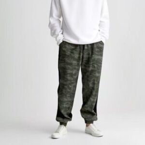 No Boundaries Camouflage Pants